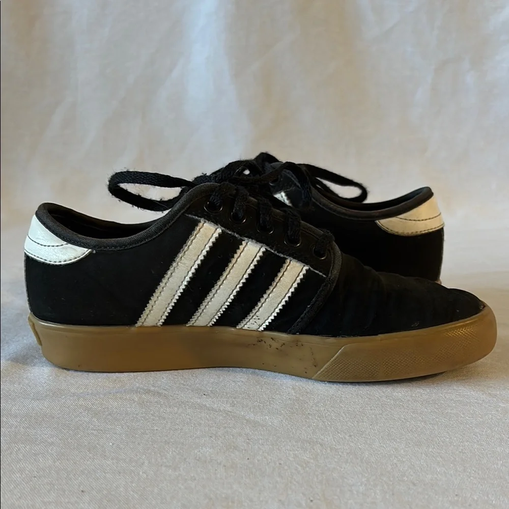 Adidas Black and White Low-Top Sneakers with Signature Stripes SIZE 4